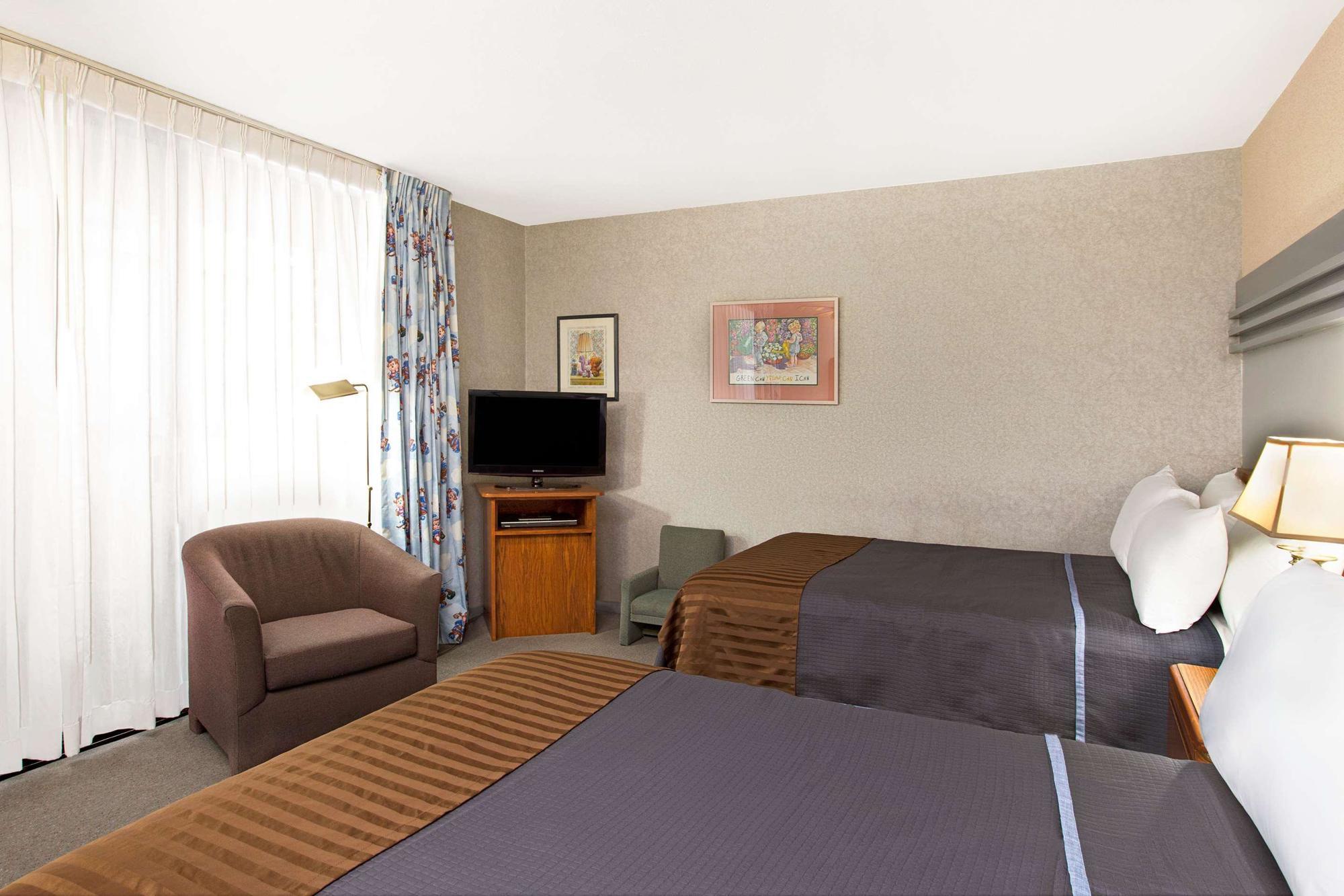 Travelodge Hotel At Lax Лос-Анджелес Экстерьер фото