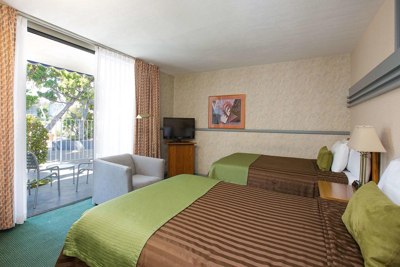 Travelodge Hotel At Lax Лос-Анджелес Экстерьер фото
