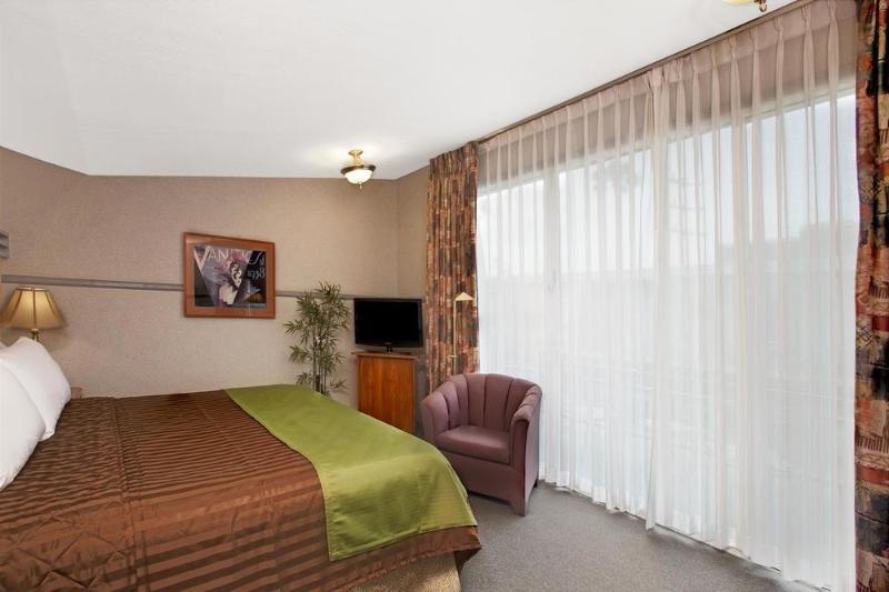 Travelodge Hotel At Lax Лос-Анджелес Экстерьер фото