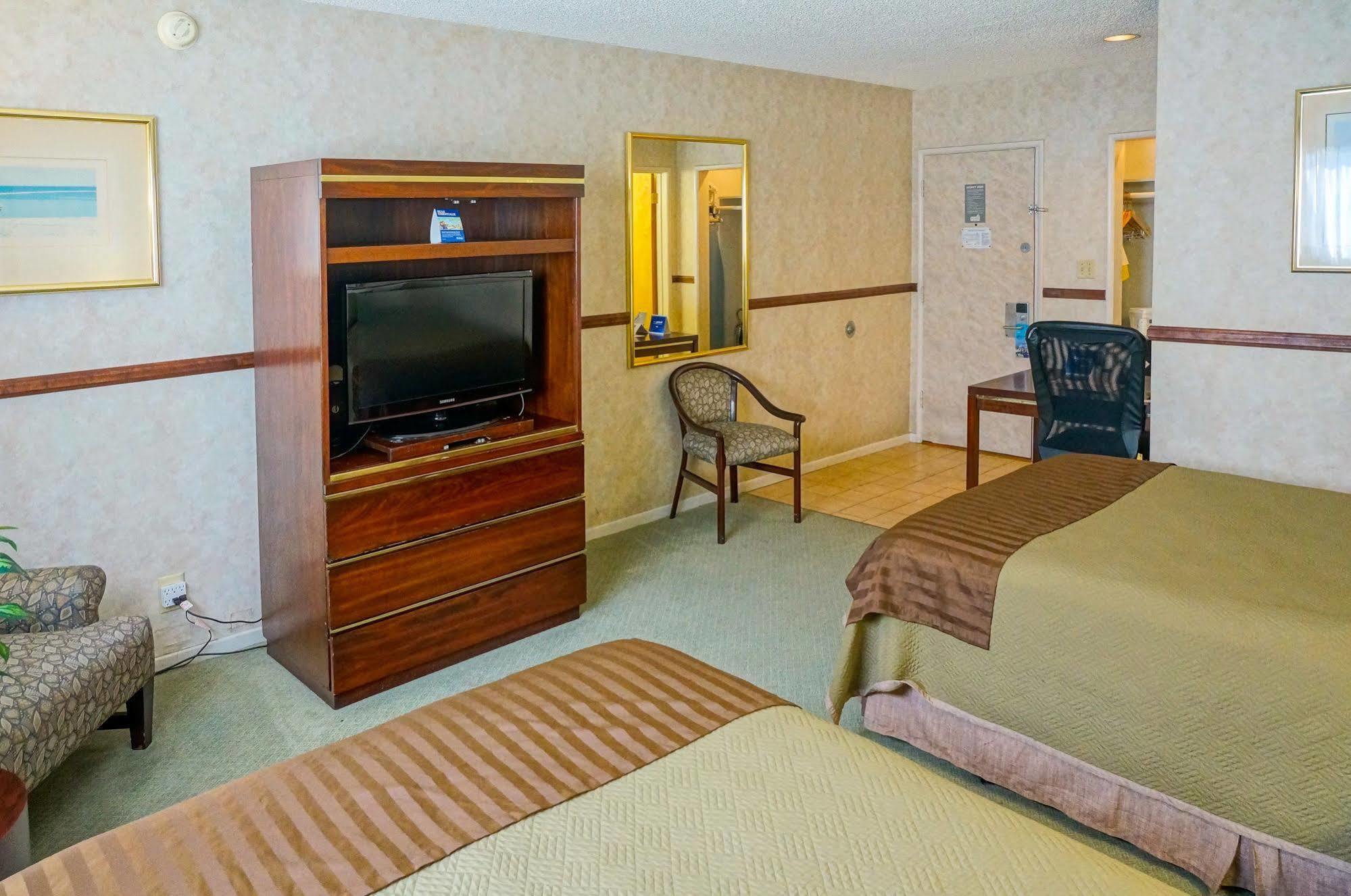 Travelodge Hotel At Lax Лос-Анджелес Экстерьер фото