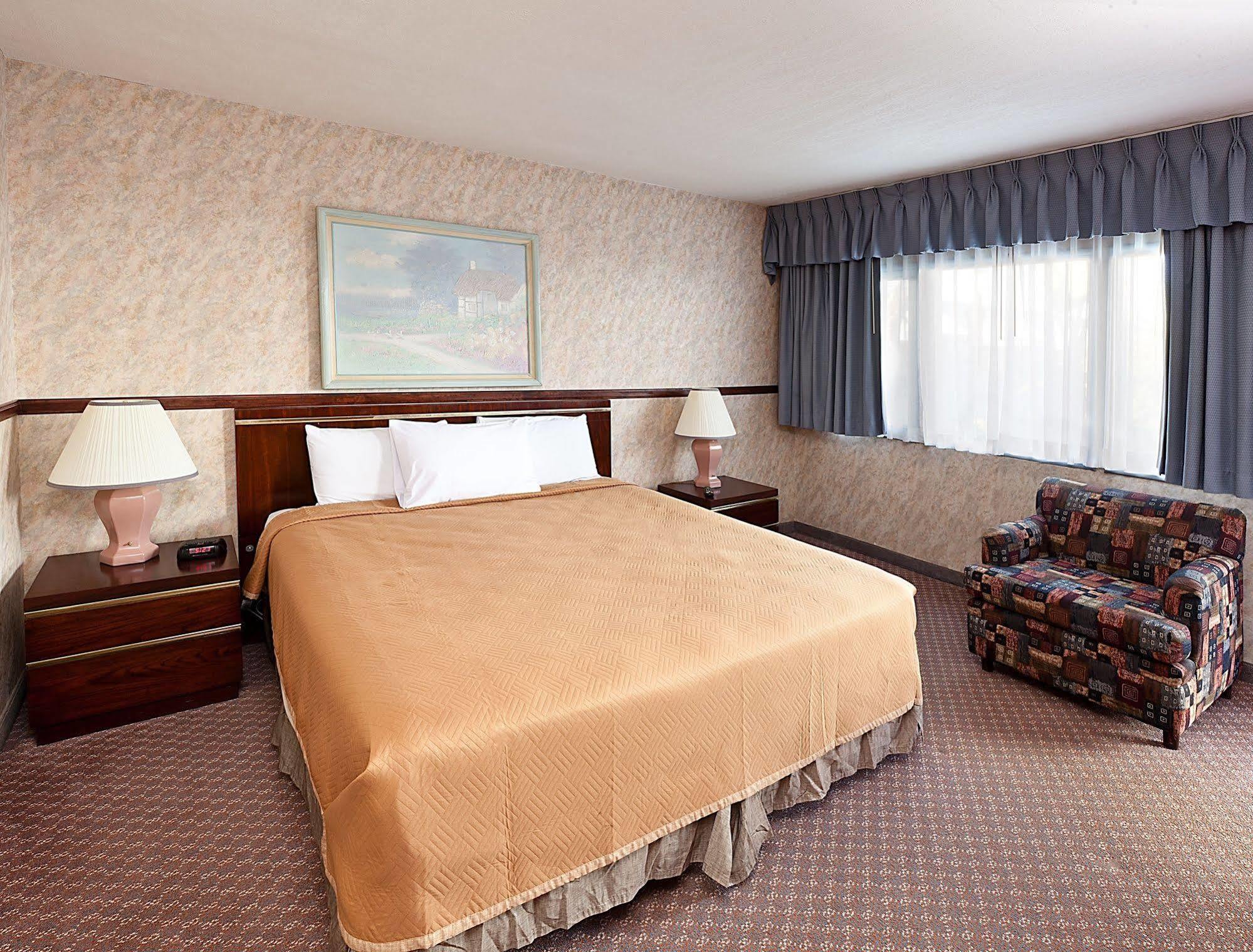Travelodge Hotel At Lax Лос-Анджелес Экстерьер фото