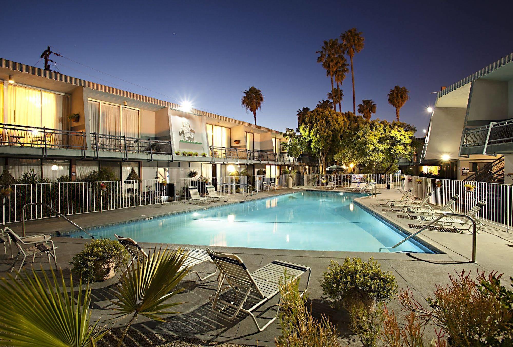 Travelodge Hotel At Lax Лос-Анджелес Удобства фото