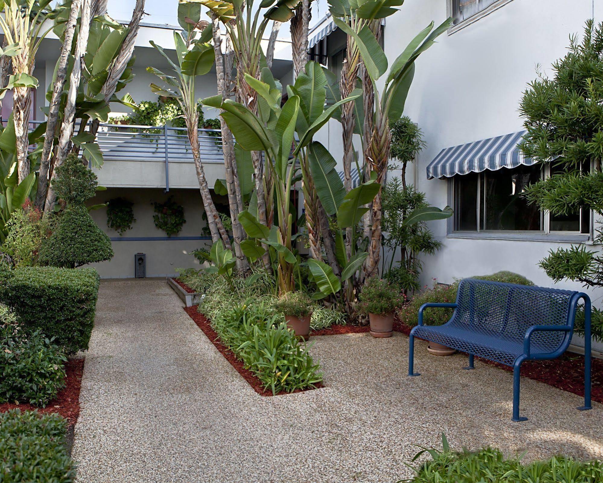 Travelodge Hotel At Lax Лос-Анджелес Экстерьер фото
